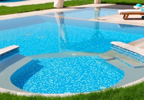 Dicas para manter a piscina sempre linda